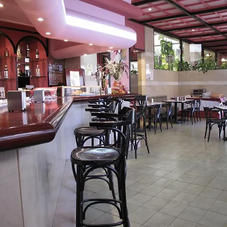 Aparthotel Ona 3*